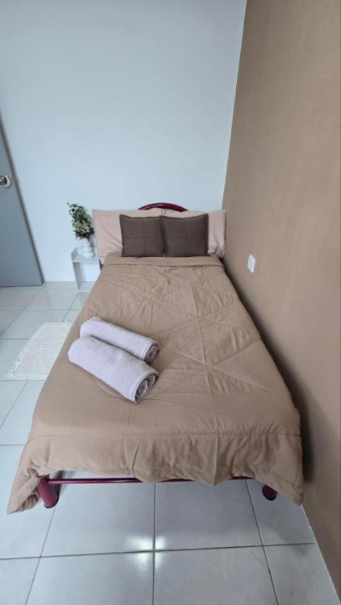 Ike Village Homestay Near With Uitm Kota Samarahan Exterior foto